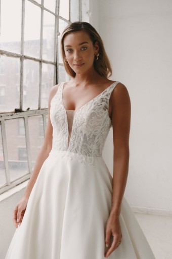 Sincerity by Justin Alexander #44276 #2 default Ivory/Nude Only thumbnail