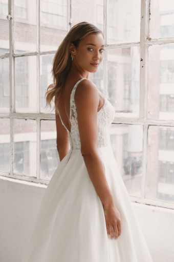 Sincerity by Justin Alexander #44276 #1 Ivory/Nude Only thumbnail