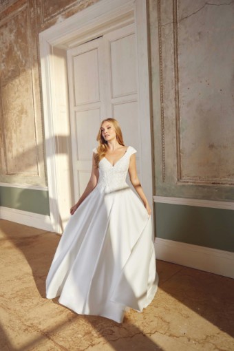 Sincerity by Justin Alexander #44547 #0 default Ivory Only thumbnail