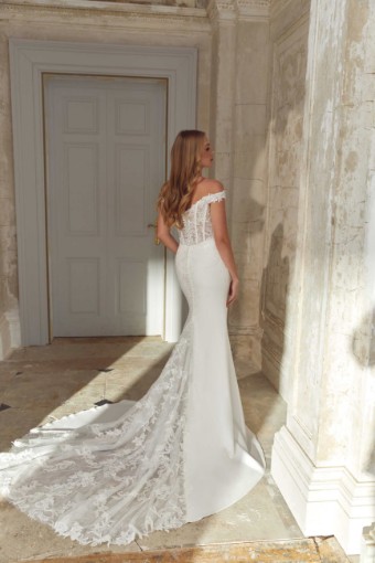 Sincerity by Justin Alexander #44540 - Unlined #1 Ivory/Ivory/Latte Only thumbnail